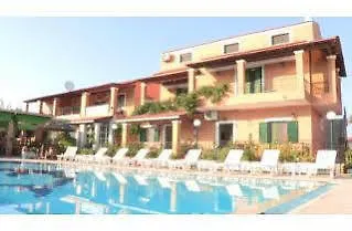 Otel Scrivas 2*